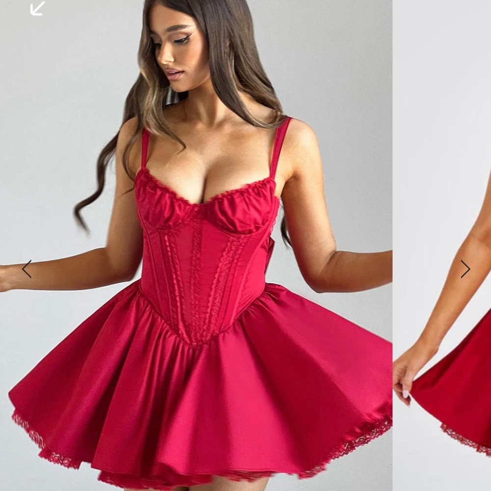 Red Sweetheart Neckline Babydoll Mini Dress